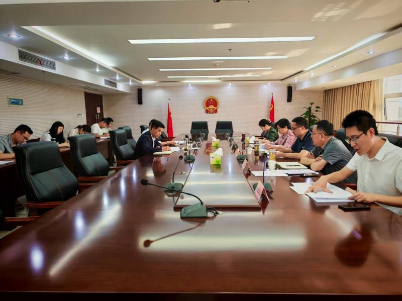 金玉主持召开区政府党组会议